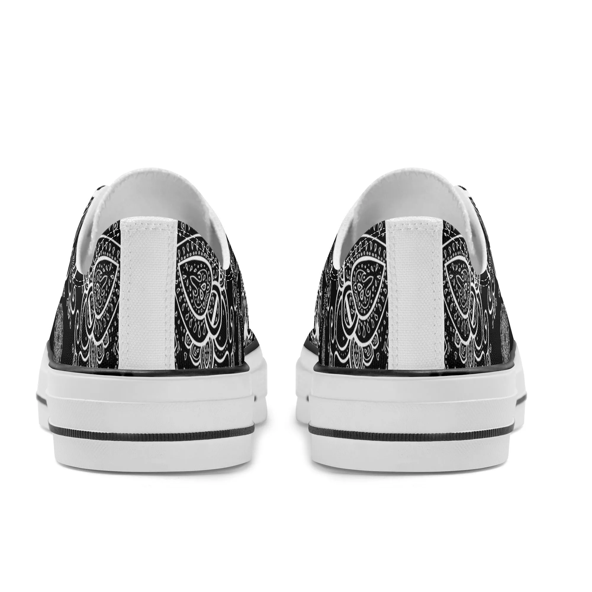 Black & White Abstract Design Pattern - Mens Classic Low Top Canvas Shoes for Footwear Lovers