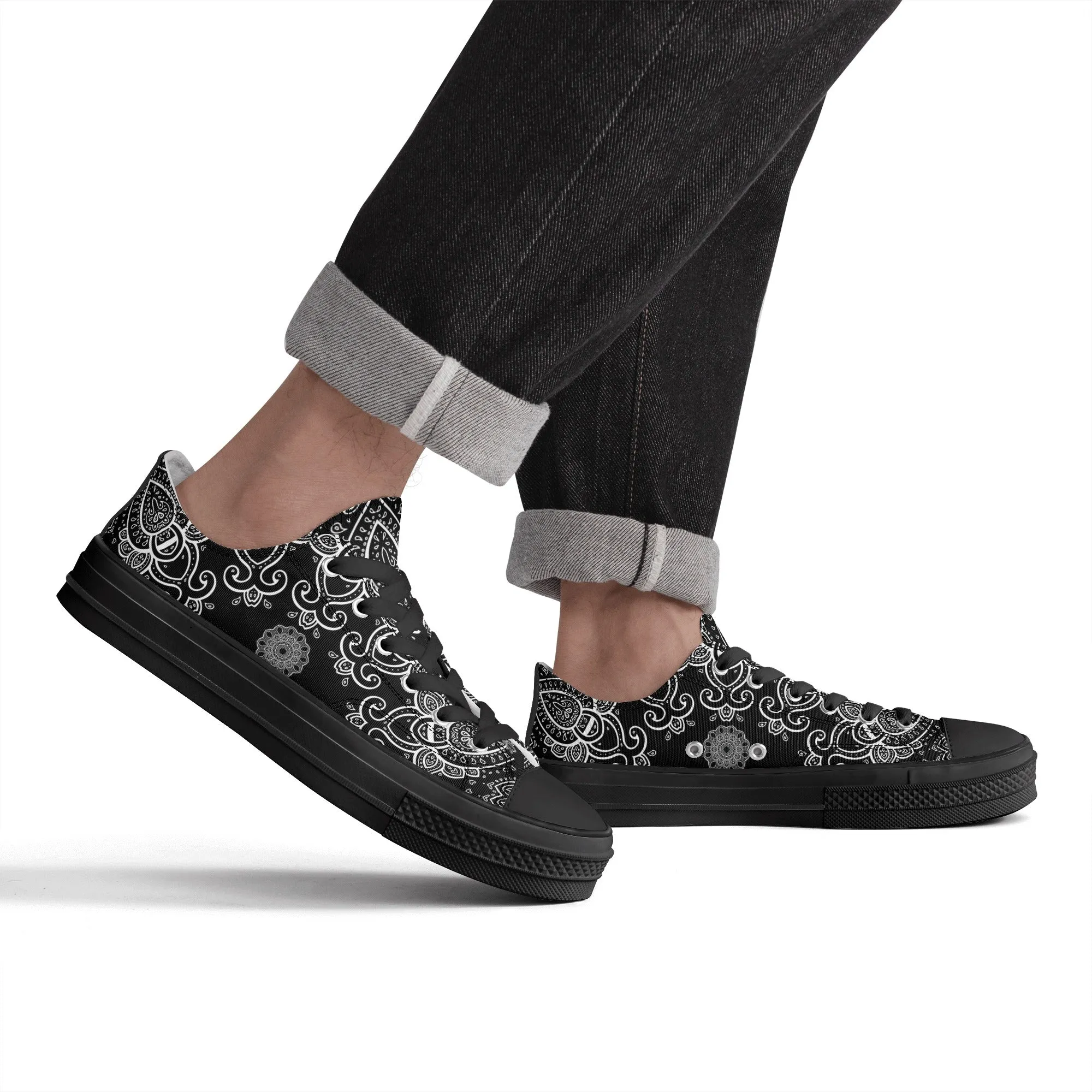 Black & White Abstract Design Pattern - Mens Classic Low Top Canvas Shoes for Footwear Lovers