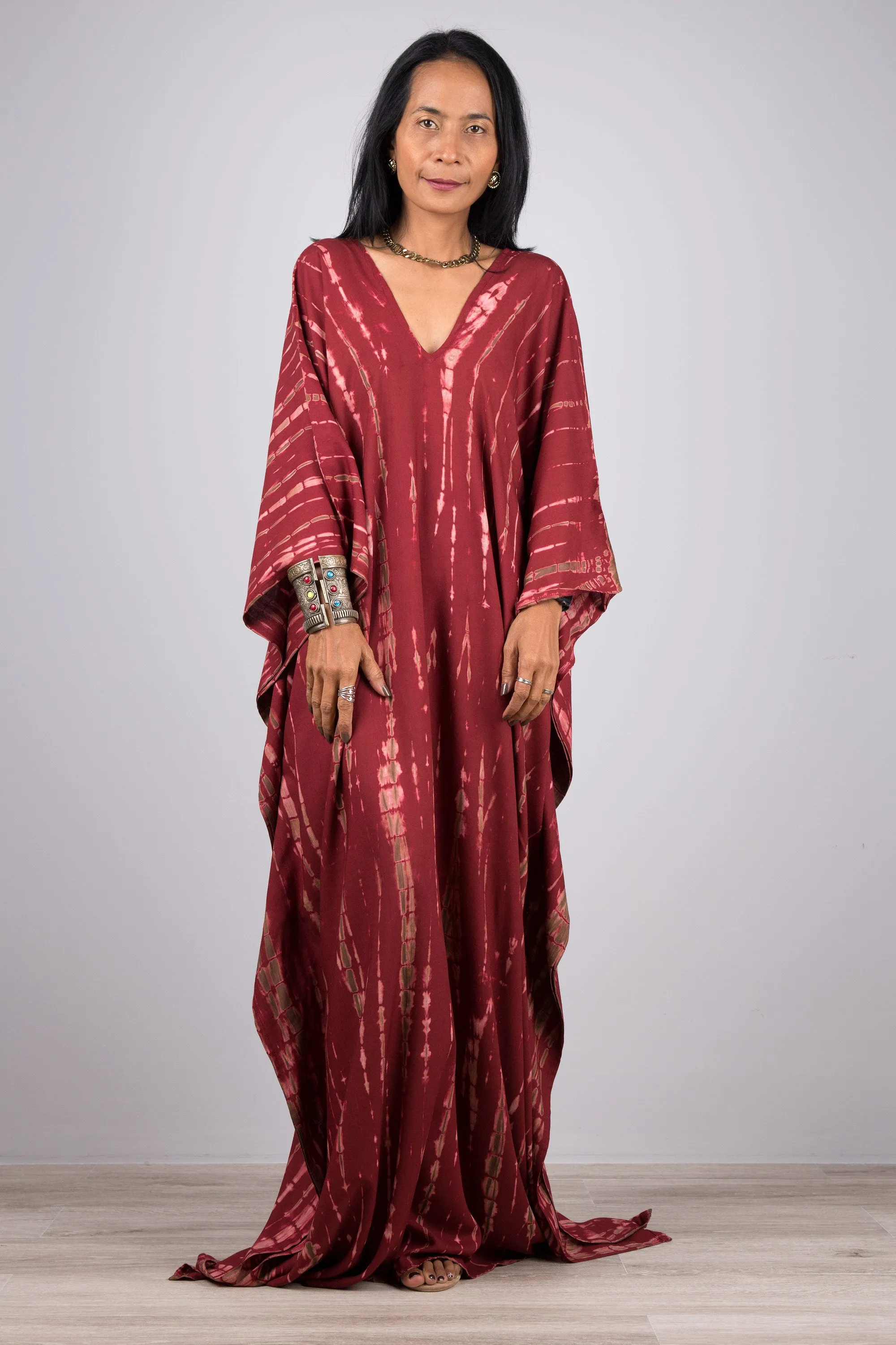 Burgundy tie dye kaftan